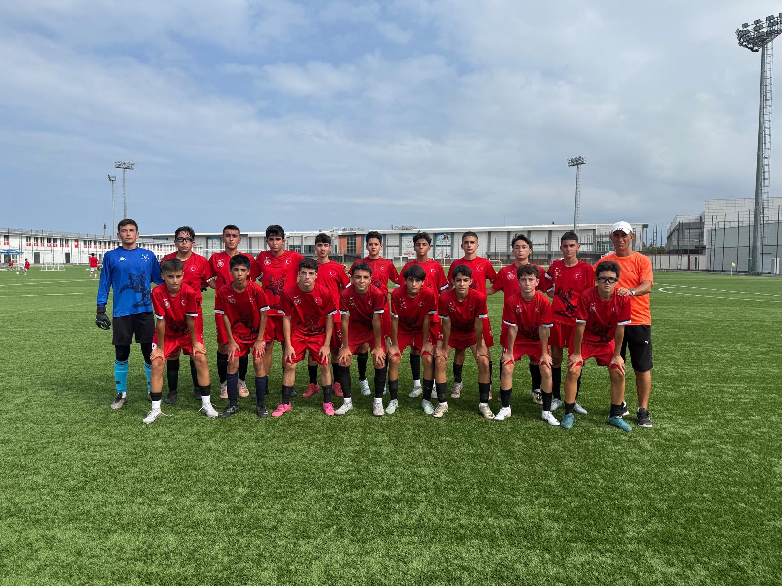 Yılport Samsunspor Tesislerinde Hazırlık Maçları Oynadık.